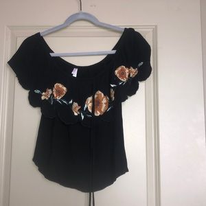 target black off the shoulder top🦋